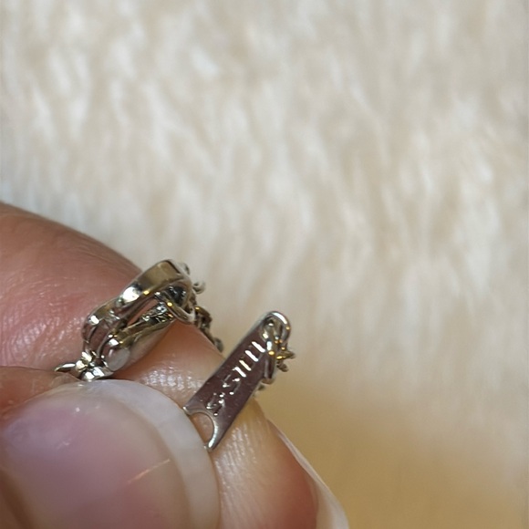 Stainless Steel White Enamel Mini Clover Bracelet - Picture 2 of 4